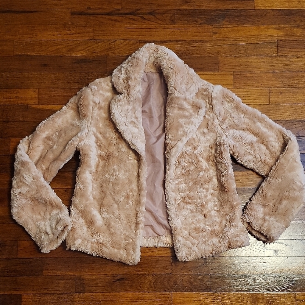 Chic Blush Pink Faux Fur Jacket